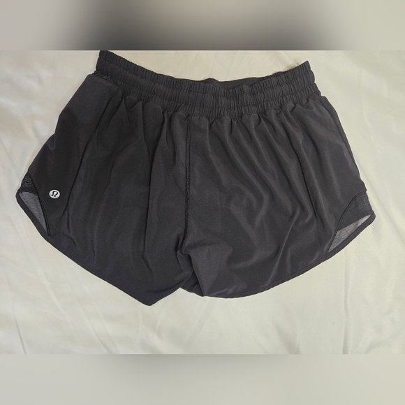 🖤 Lululemon Hotty Hot High-Rise Lined Shorts | Black | Med - Picture 6 of 9